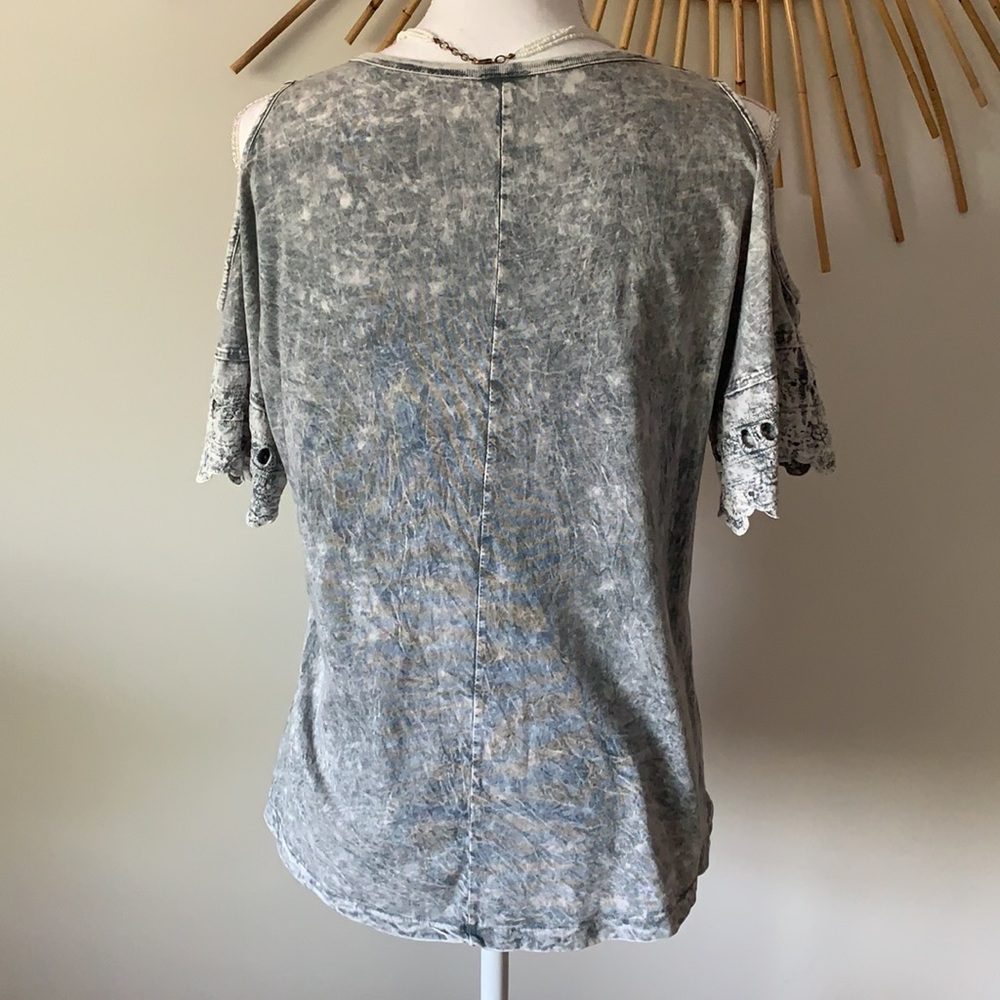 $3 American Age Cold shoulder Tee - Picture 4 of 6